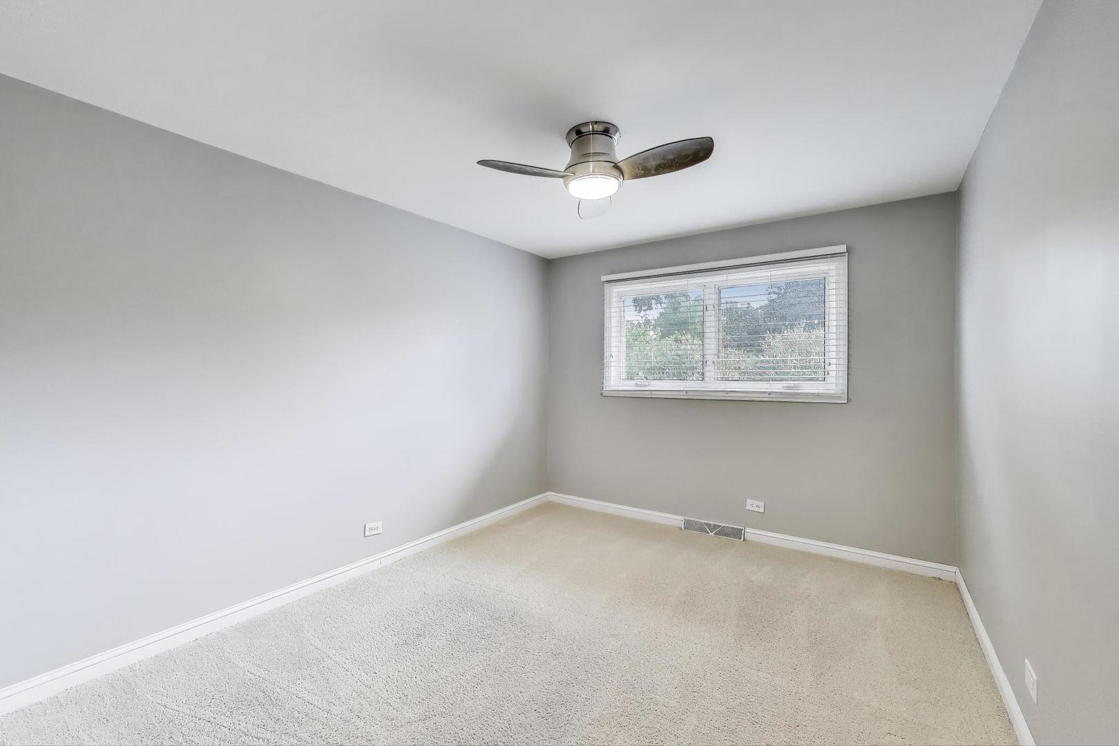 279 S Poplar Avenue, Elmhurst, IL 60126