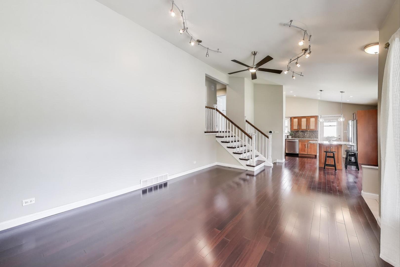 279 S Poplar Avenue, Elmhurst, IL 60126