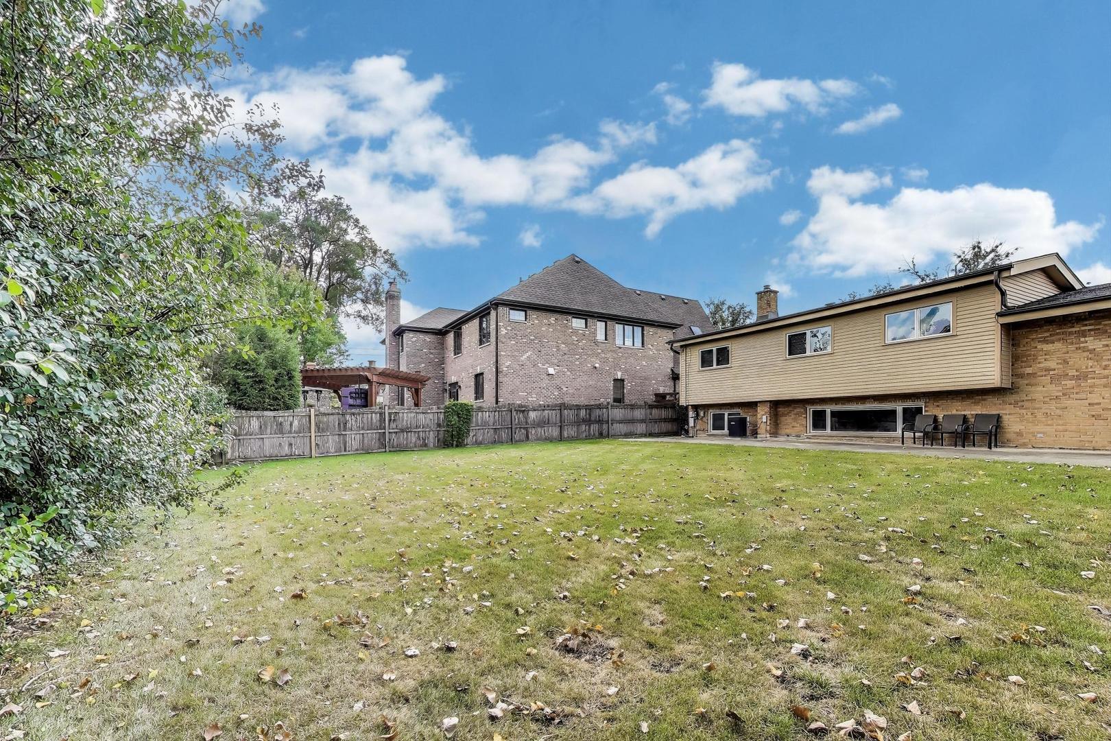 279 S Poplar Avenue, Elmhurst, IL 60126