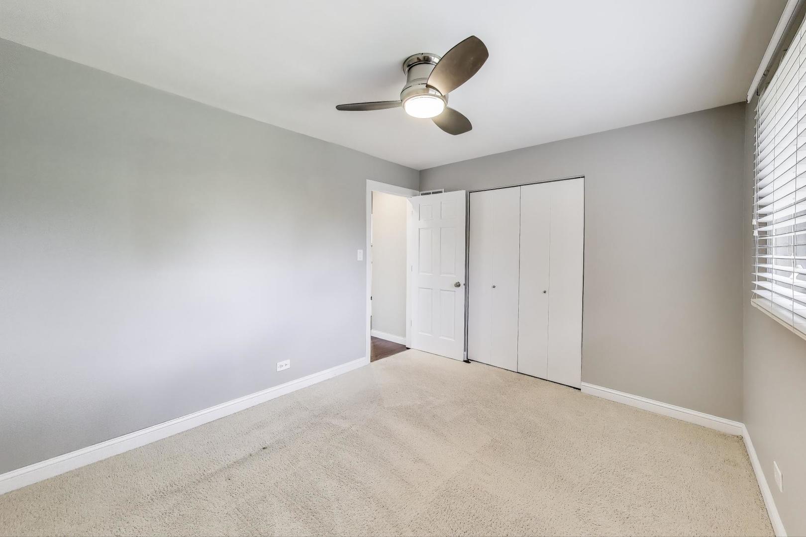 279 S Poplar Avenue, Elmhurst, IL 60126