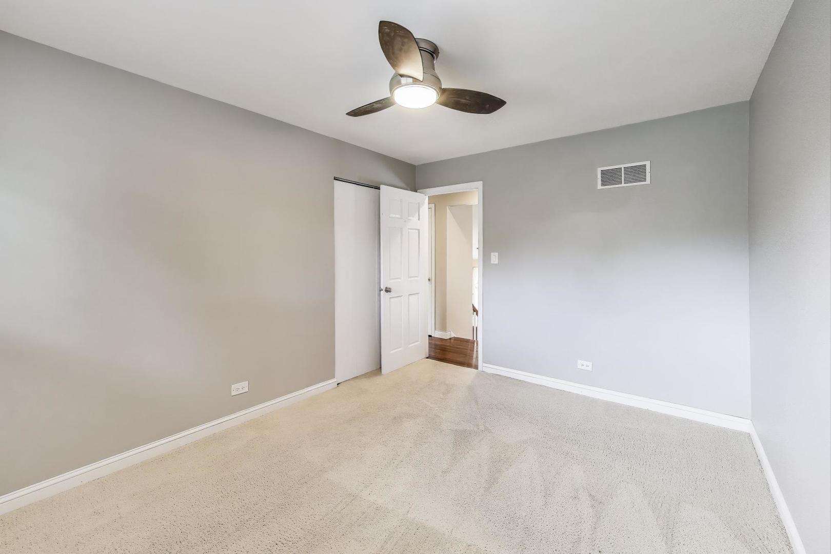 279 S Poplar Avenue, Elmhurst, IL 60126