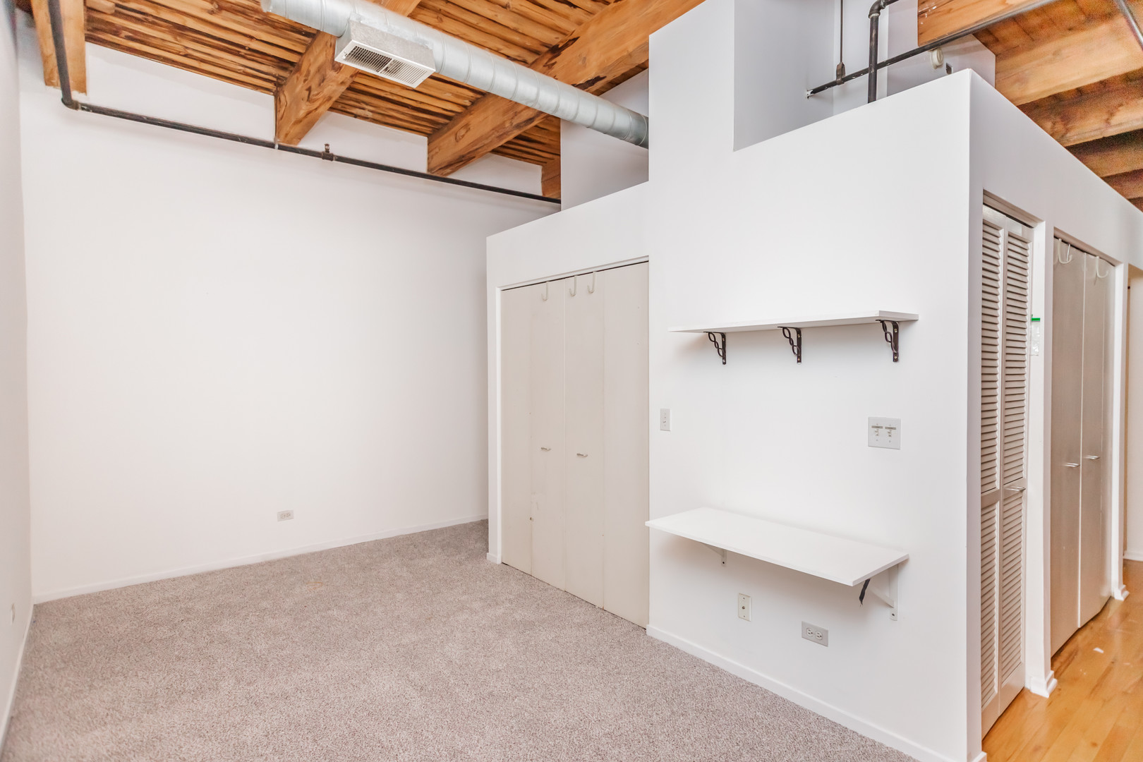 625 W Jackson Boulevard #212, Chicago, IL 60661