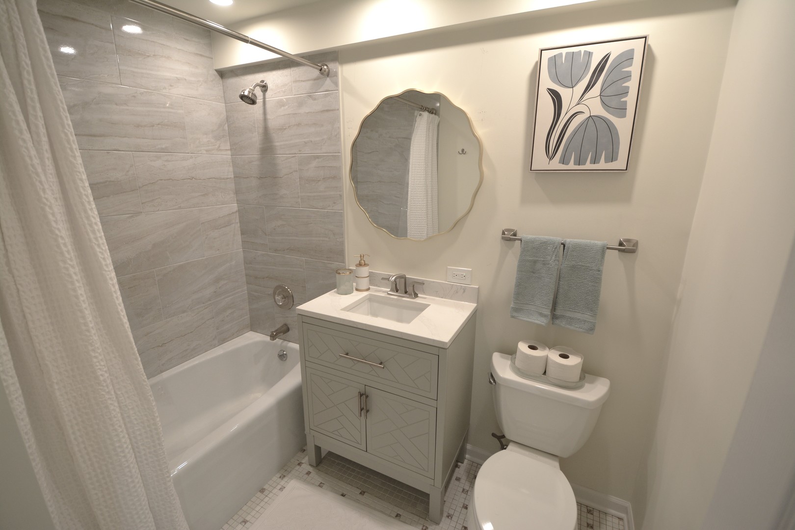 801 E Miner Street #1A, Arlington Heights, IL 60004