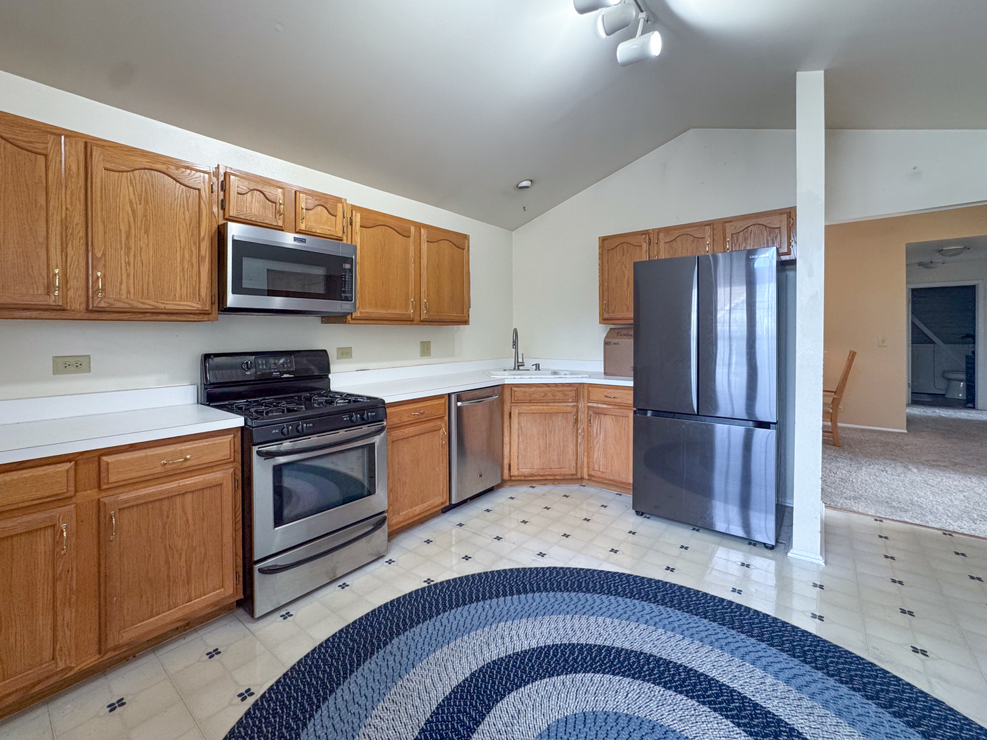 30W015 Juniper Court #30W015, Warrenville, IL 60555