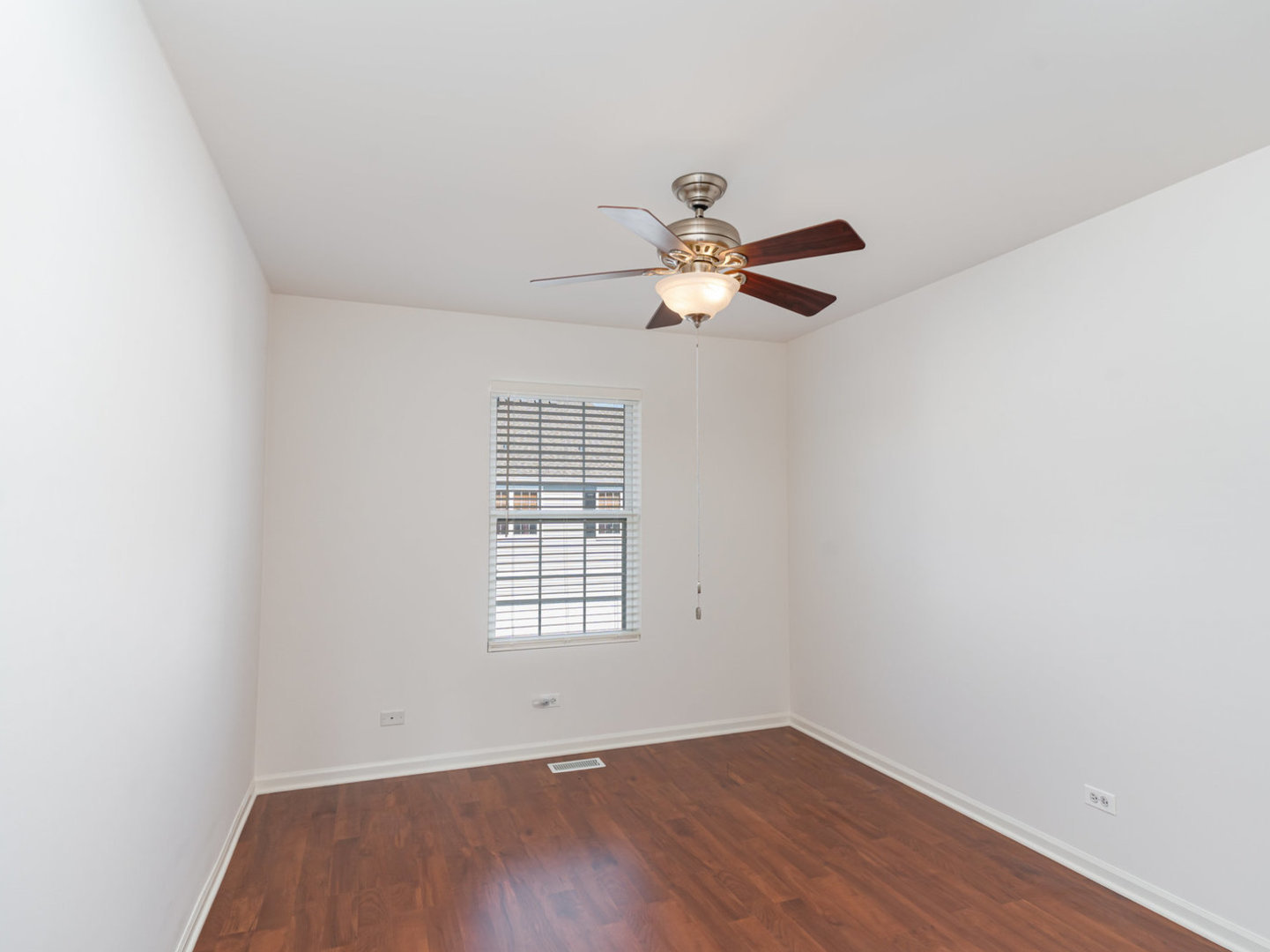 121 Springbrook Trail, Oswego, IL 60543