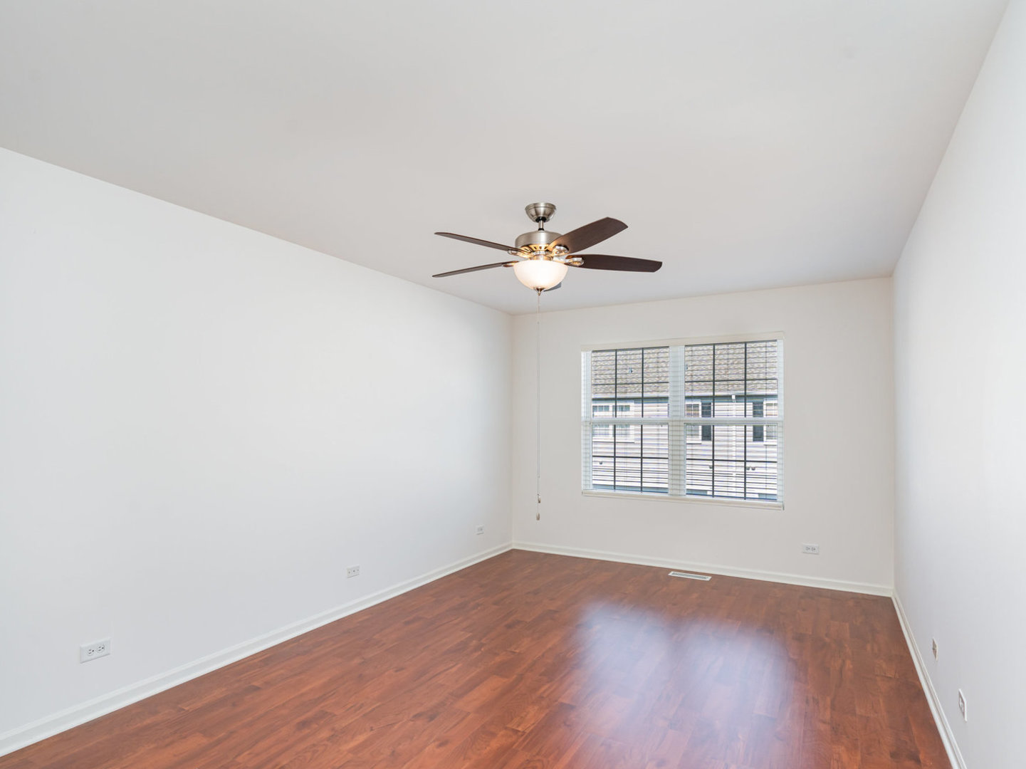 121 Springbrook Trail, Oswego, IL 60543