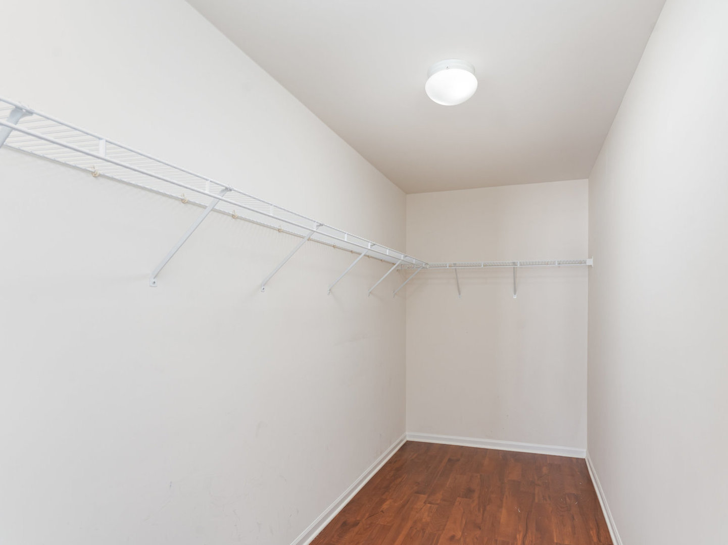 121 Springbrook Trail, Oswego, IL 60543