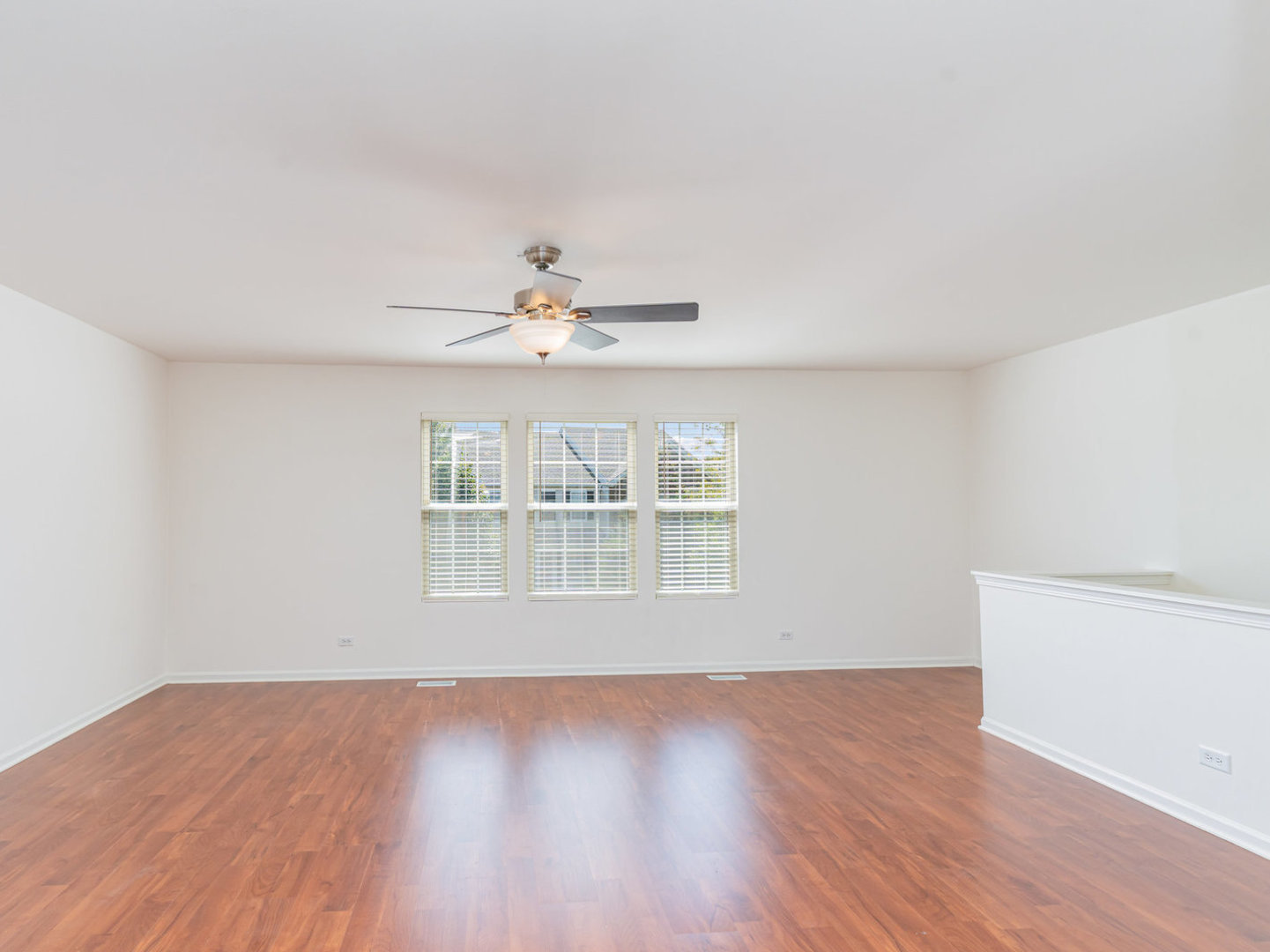 121 Springbrook Trail, Oswego, IL 60543