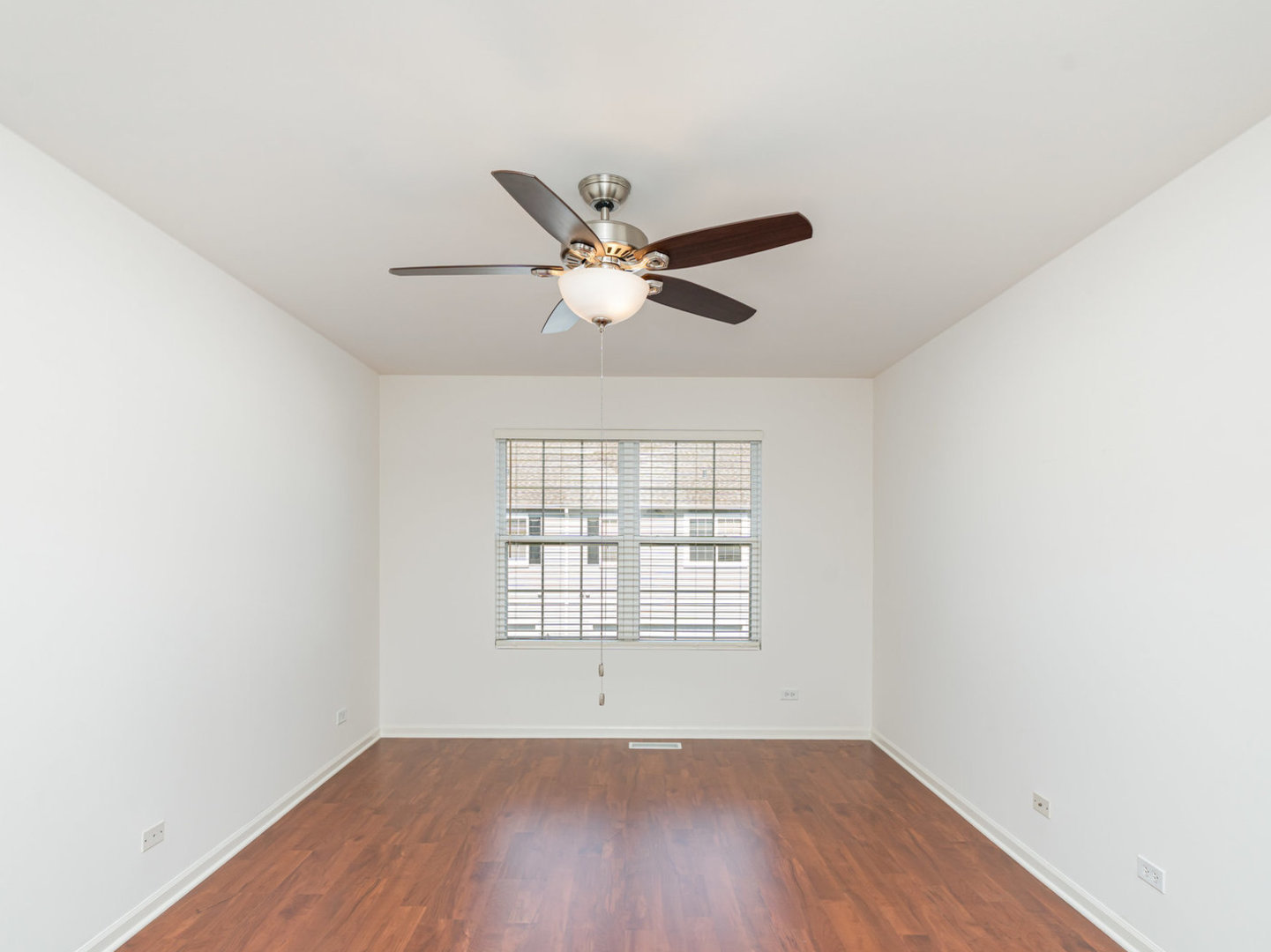 121 Springbrook Trail, Oswego, IL 60543