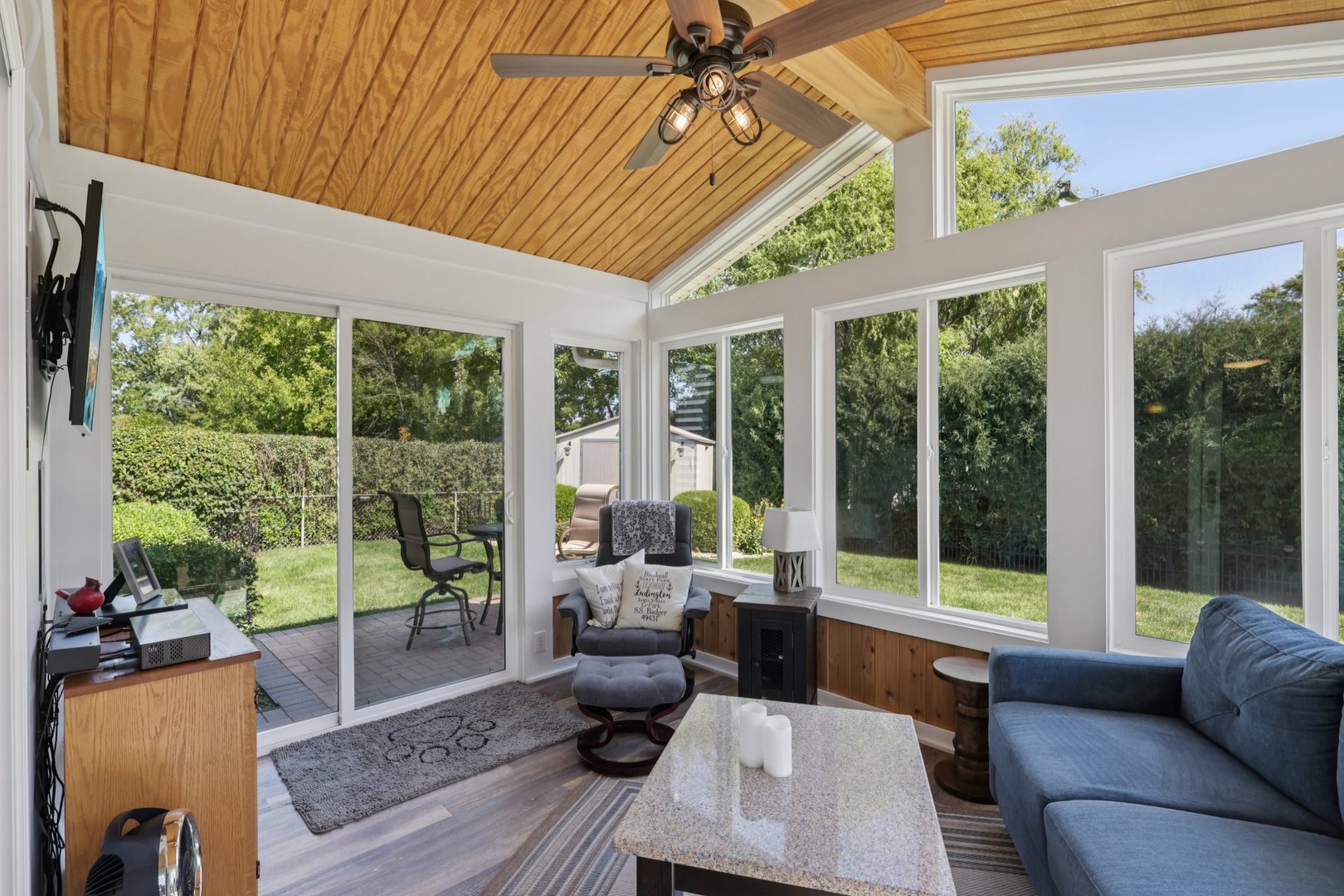 329 Timber Hill Road, Buffalo Grove, IL 60089