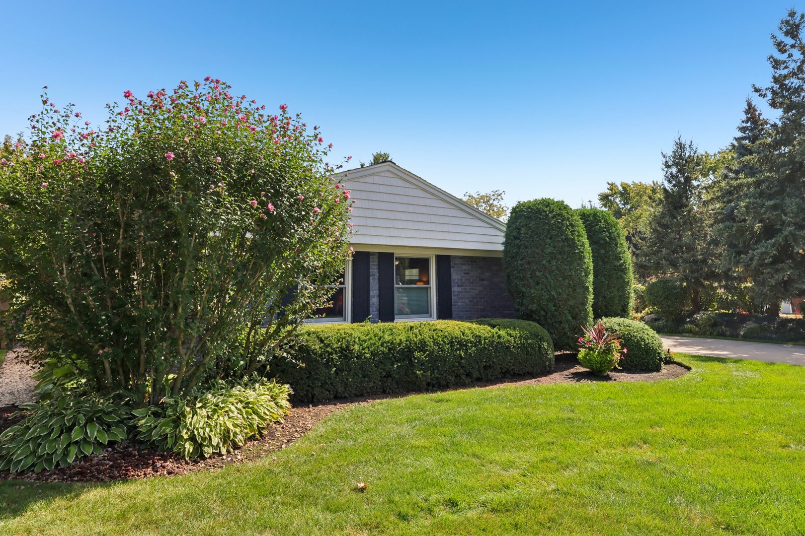 329 Timber Hill Road, Buffalo Grove, IL 60089