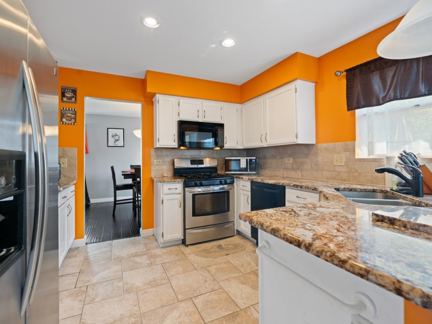 465 Bloomfield Drive, Bolingbrook, IL 60440