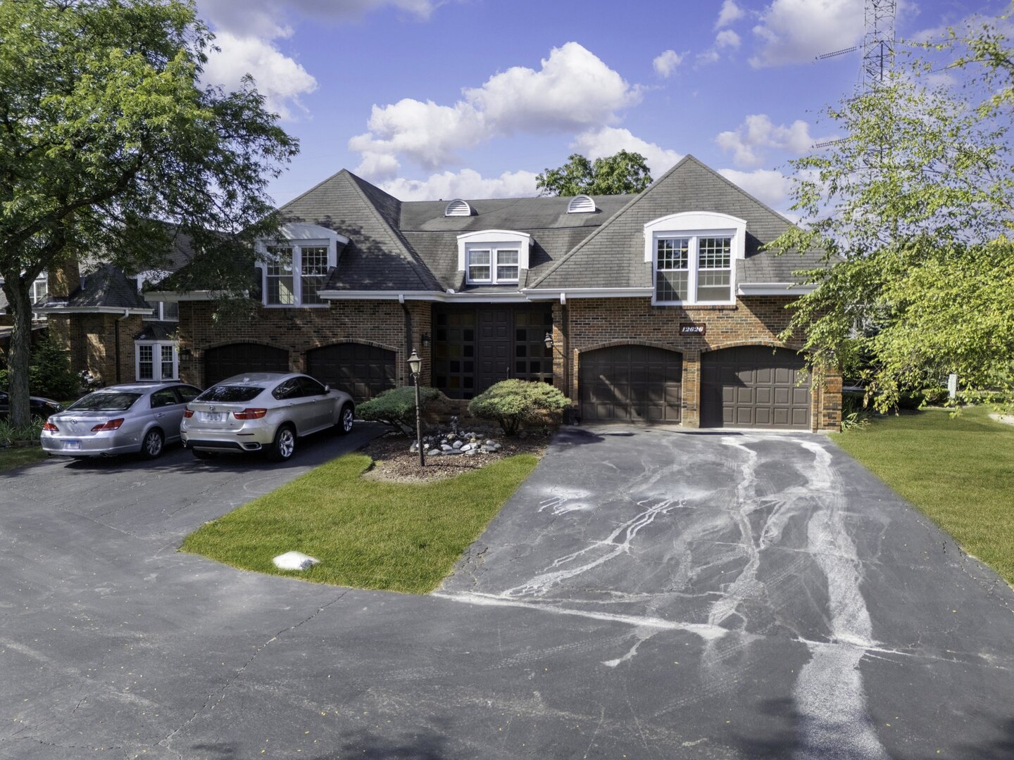 12626 S London Lane #2, Palos Heights, IL 60463