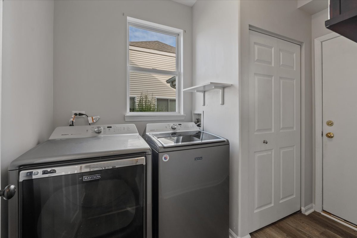 1128 Masters Parkway, Aurora, IL 60506