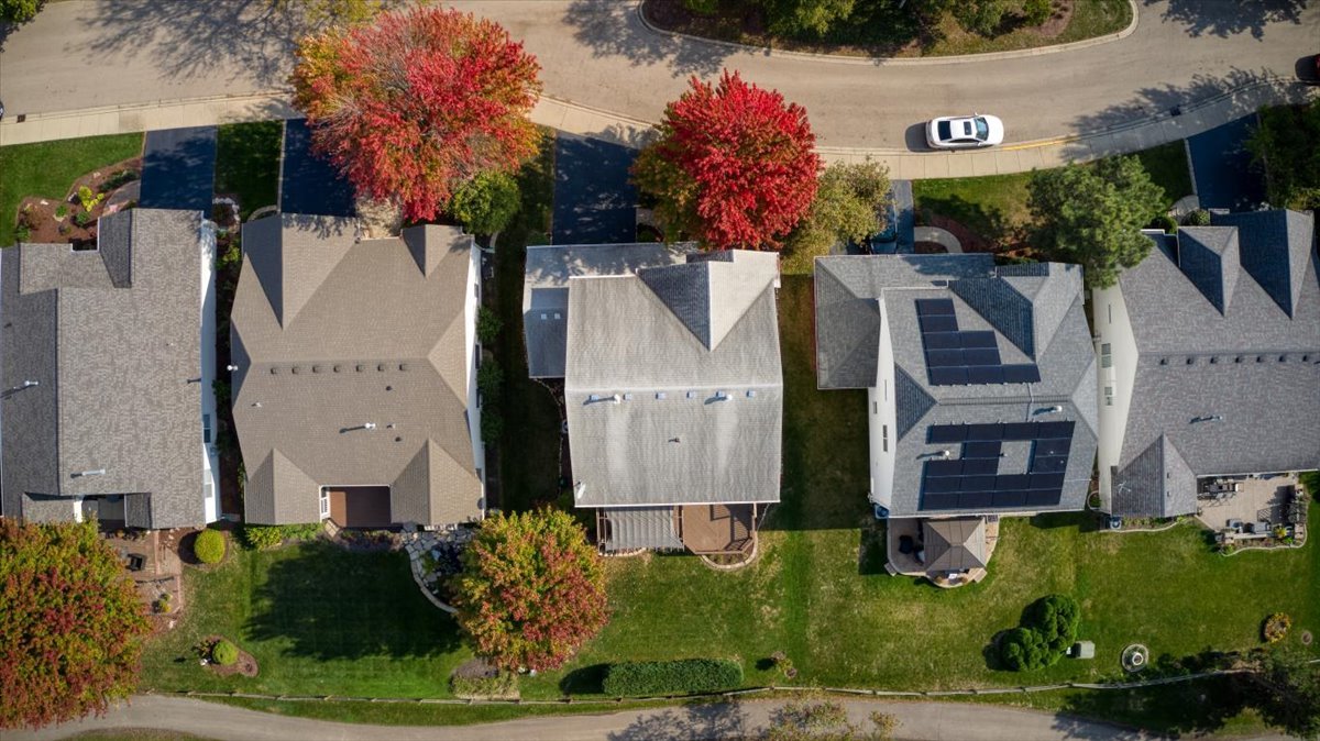 1128 Masters Parkway, Aurora, IL 60506