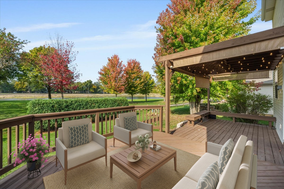 1128 Masters Parkway, Aurora, IL 60506
