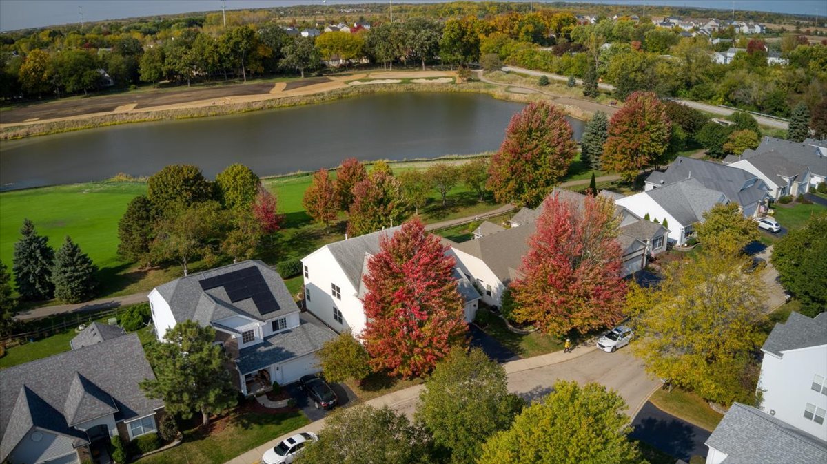 1128 Masters Parkway, Aurora, IL 60506