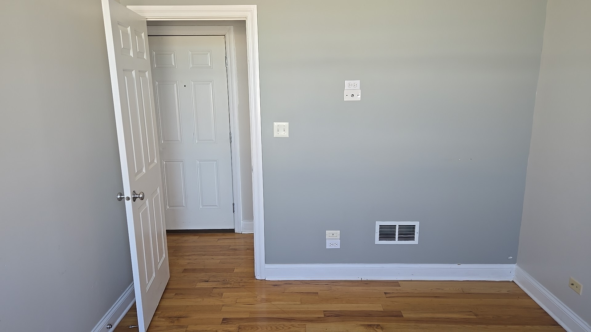 6736 S Merrill Avenue #4N, Chicago, IL 60649