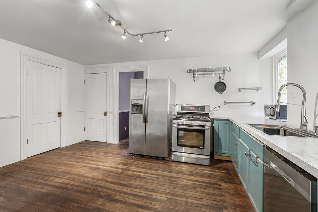 2445 High Street, Blue Island, IL 60406