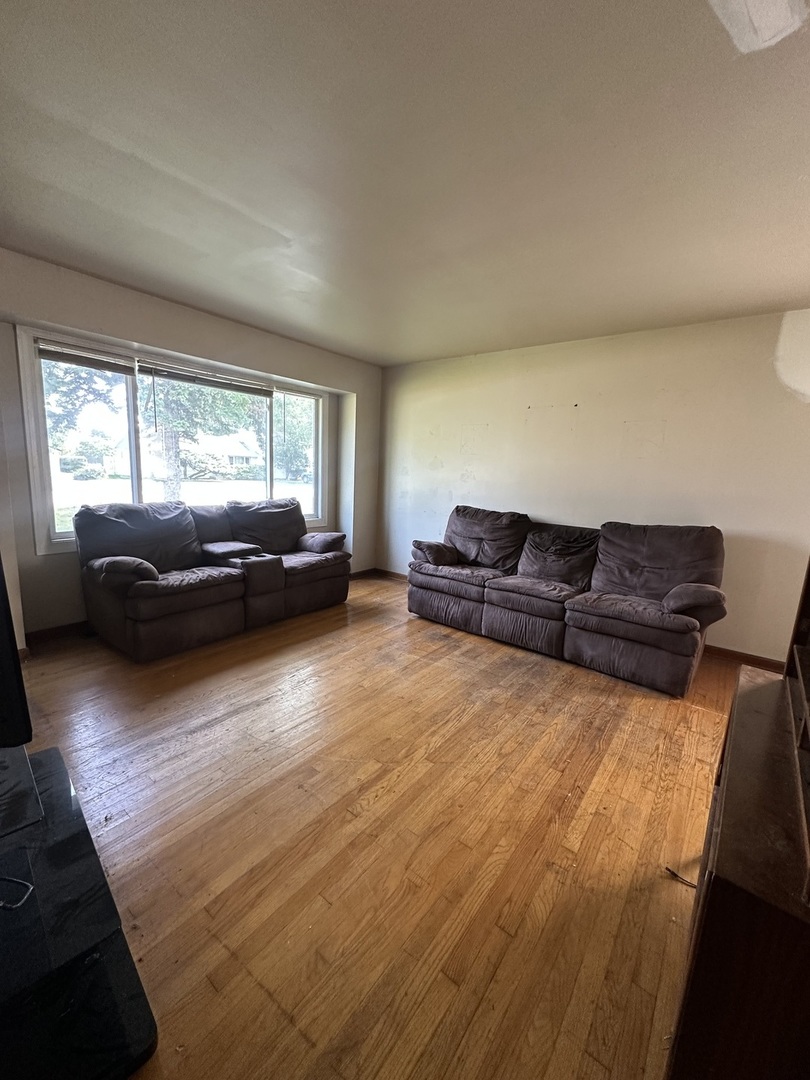 8020 S 83rd Court, Justice, IL 60458