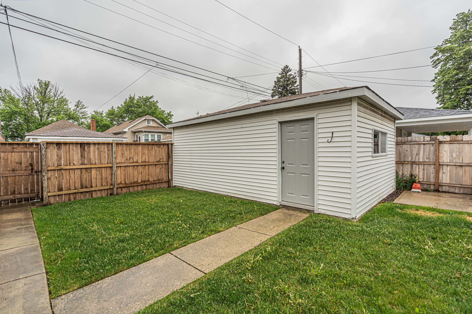 4526 N Mobile Avenue, Chicago, IL 60630