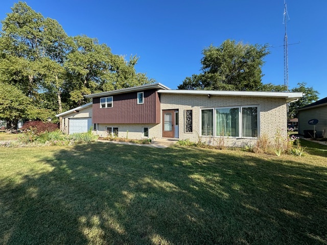 998 W Kennedy Road, Braidwood, IL 60408