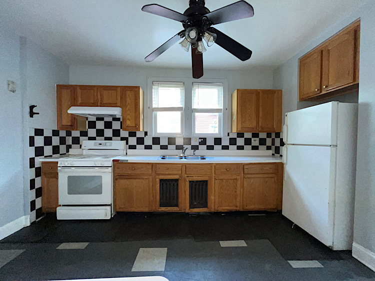 1607 S 14th Avenue, Maywood, IL 60153