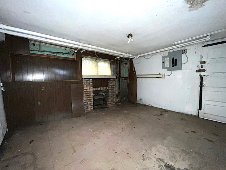1607 S 14th Avenue, Maywood, IL 60153