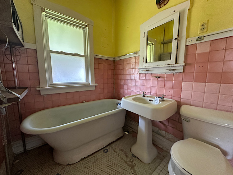 1910 Washington Boulevard, Maywood, IL 60153
