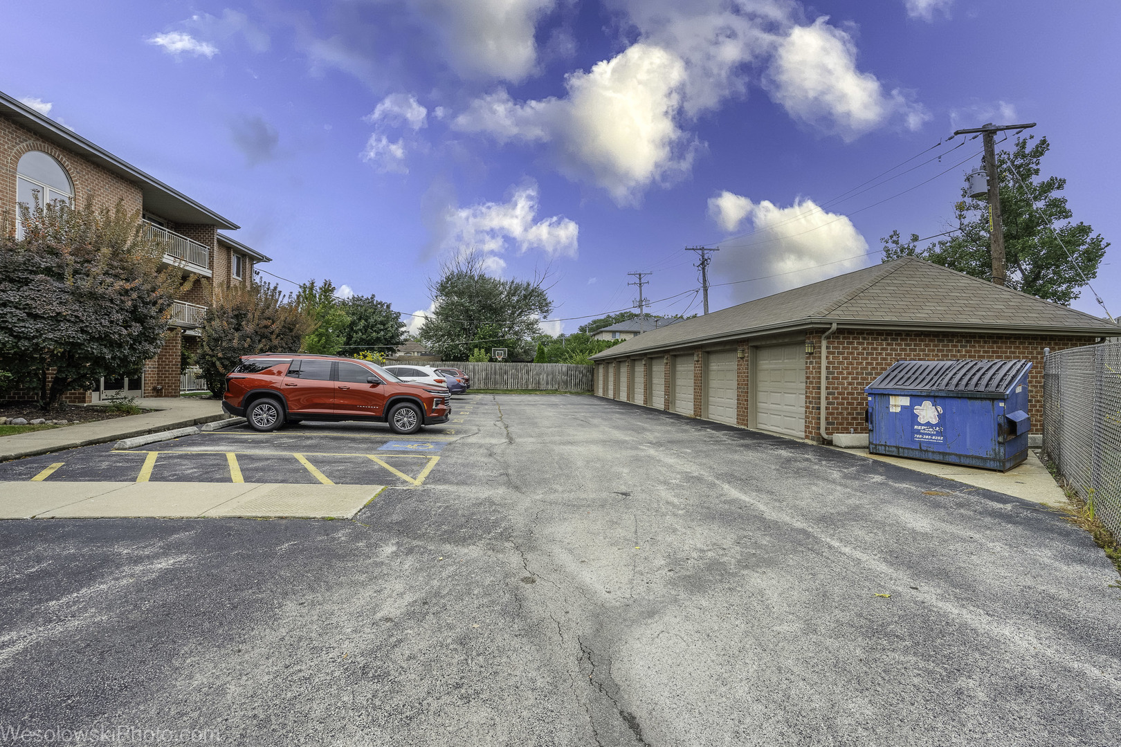 7800 W 89th Street #204, Hickory Hills, IL 60457