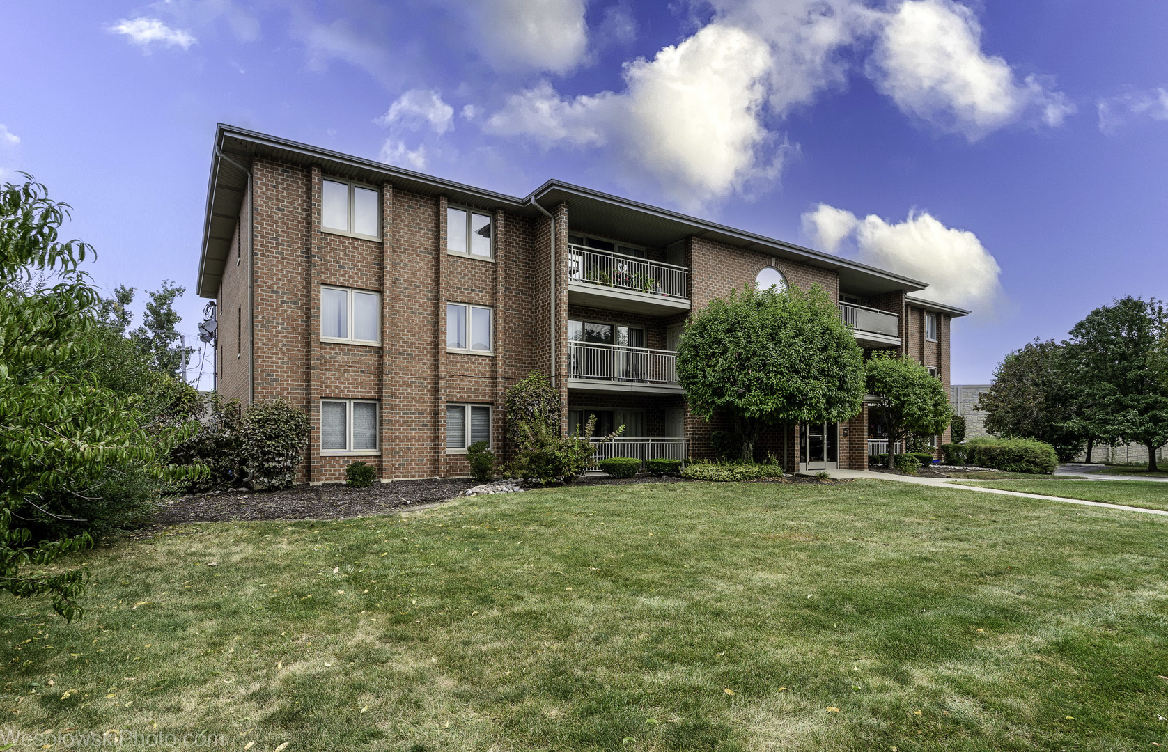7800 W 89th Street #204, Hickory Hills, IL 60457