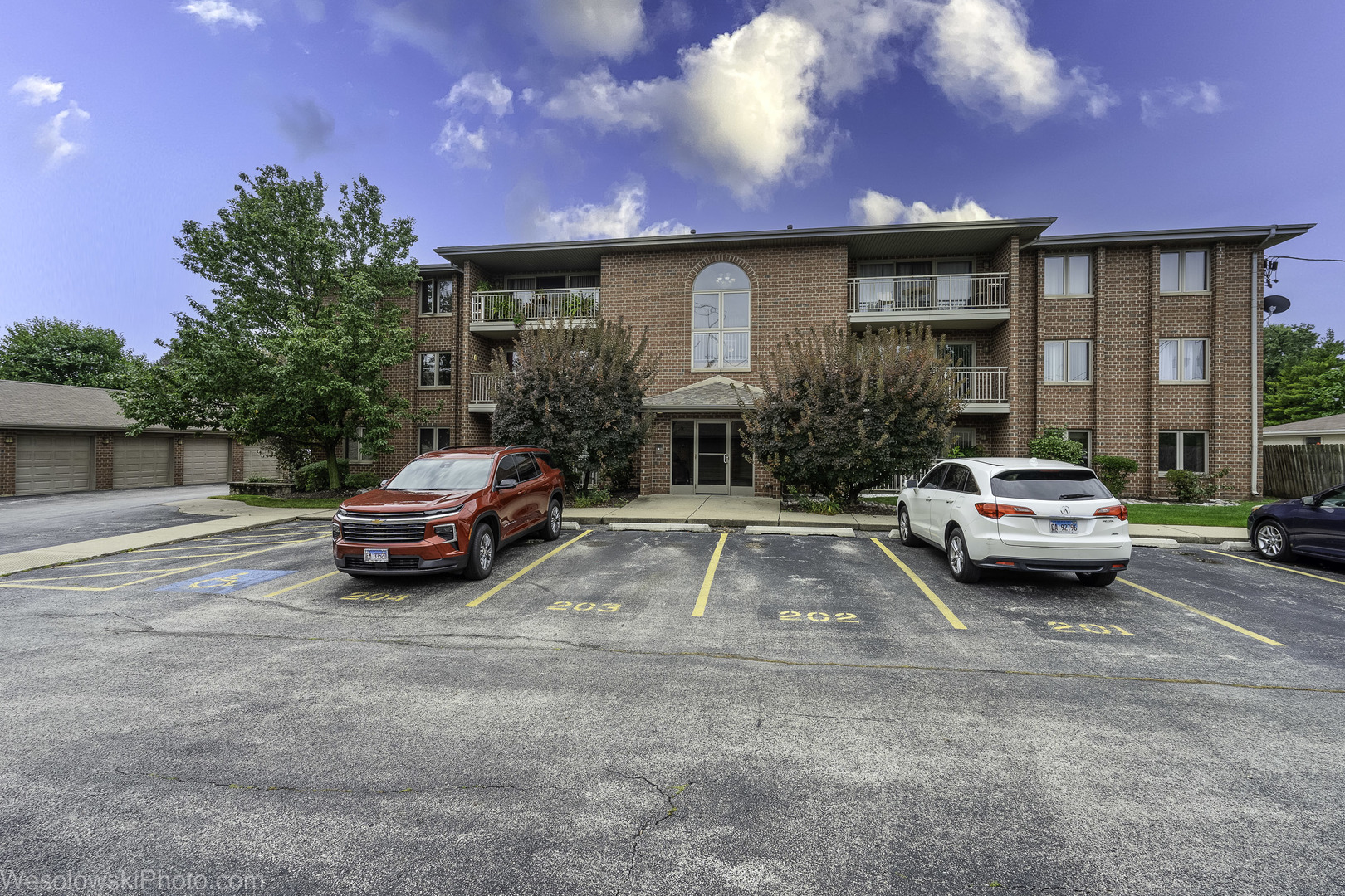 7800 W 89th Street #204, Hickory Hills, IL 60457