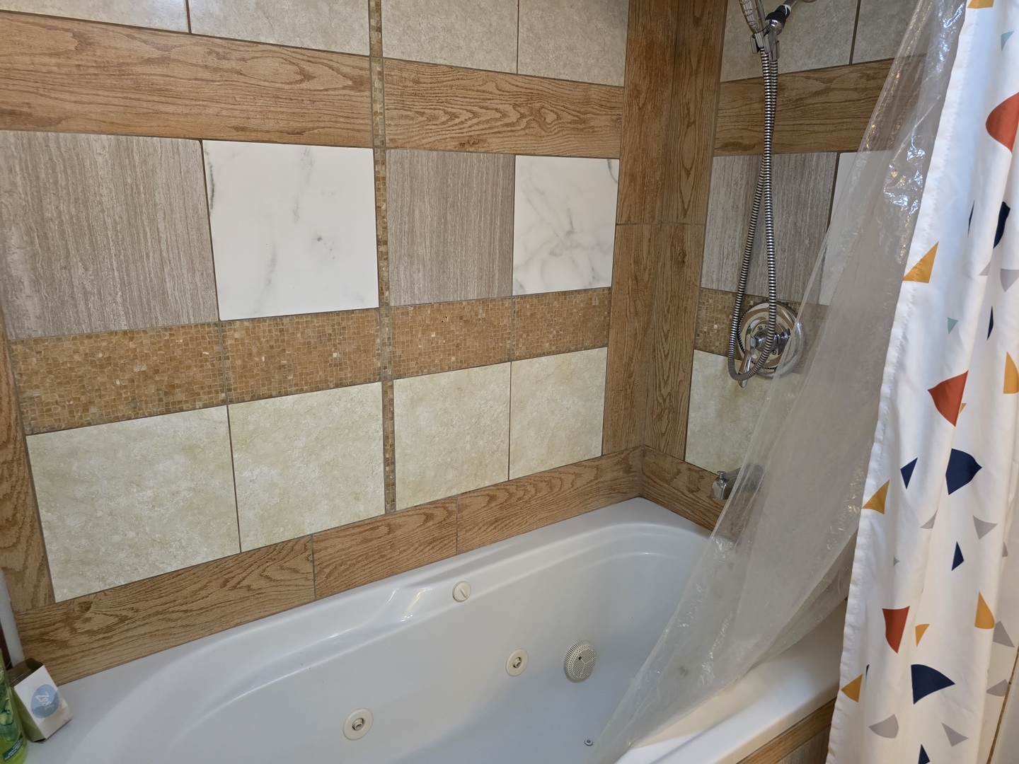 38433 N 5th Avenue, Spring Grove, IL 60081