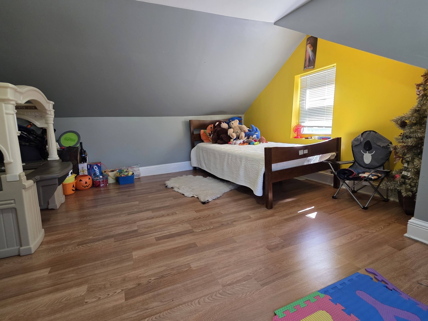 38433 N 5th Avenue, Spring Grove, IL 60081