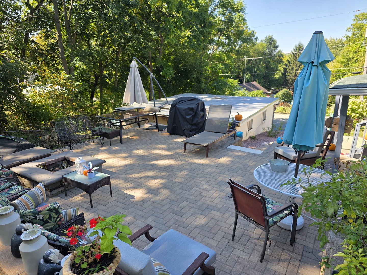 38433 N 5th Avenue, Spring Grove, IL 60081