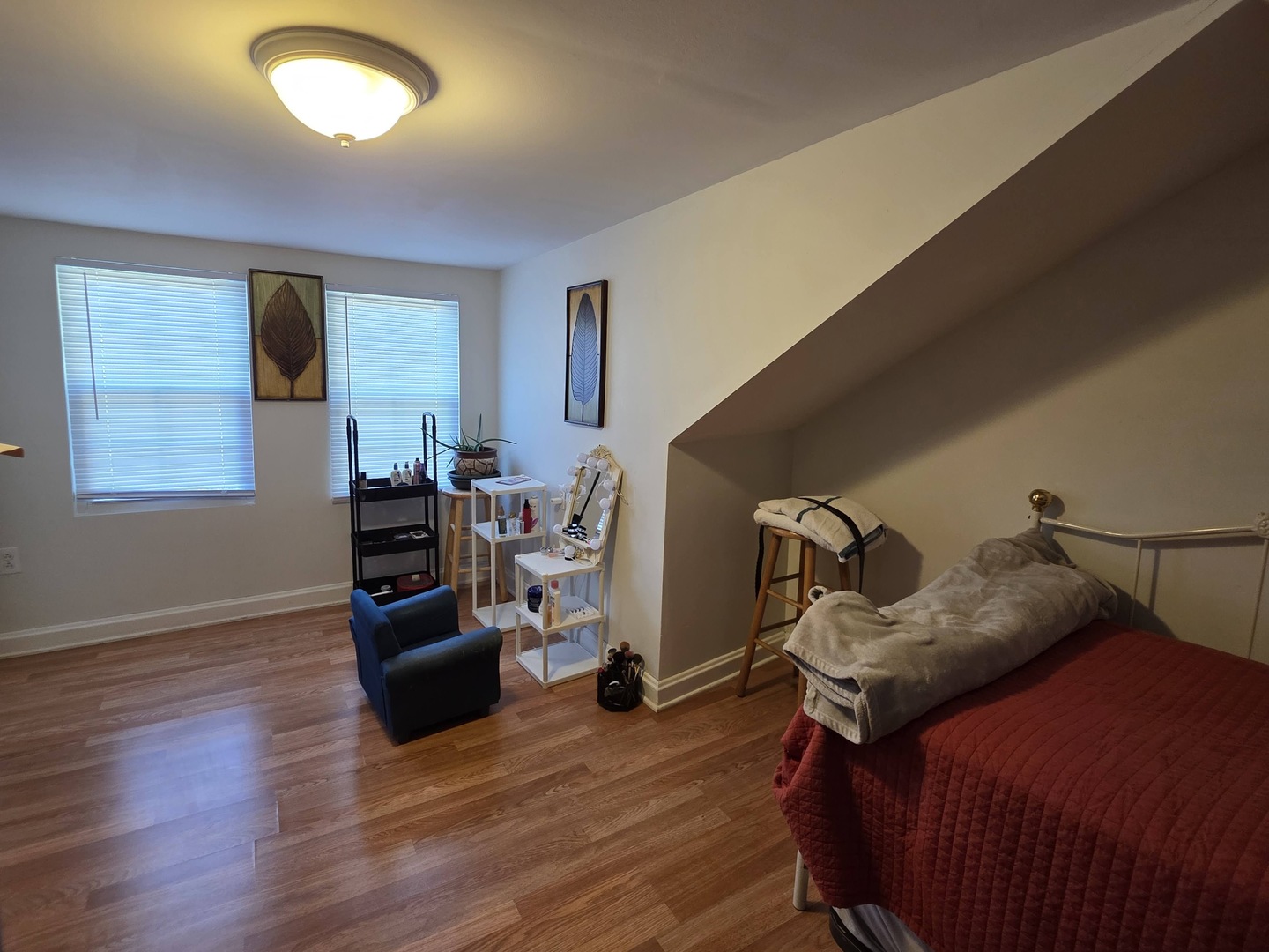 38433 N 5th Avenue, Spring Grove, IL 60081