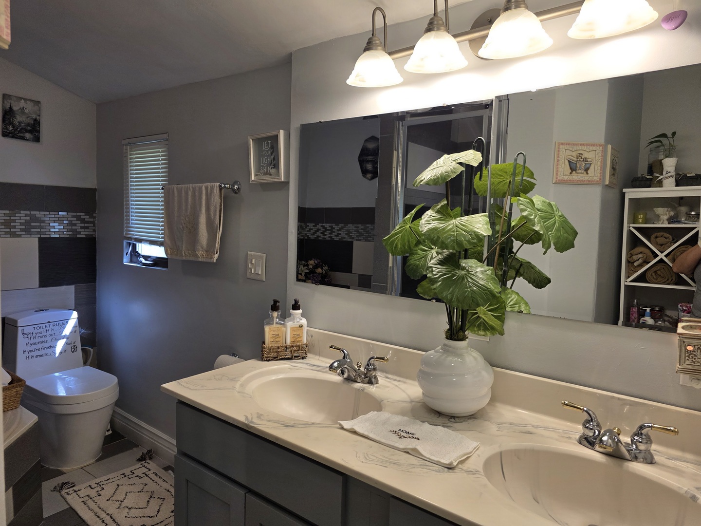 38433 N 5th Avenue, Spring Grove, IL 60081