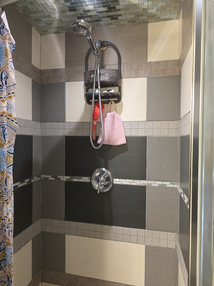 38433 N 5th Avenue, Spring Grove, IL 60081