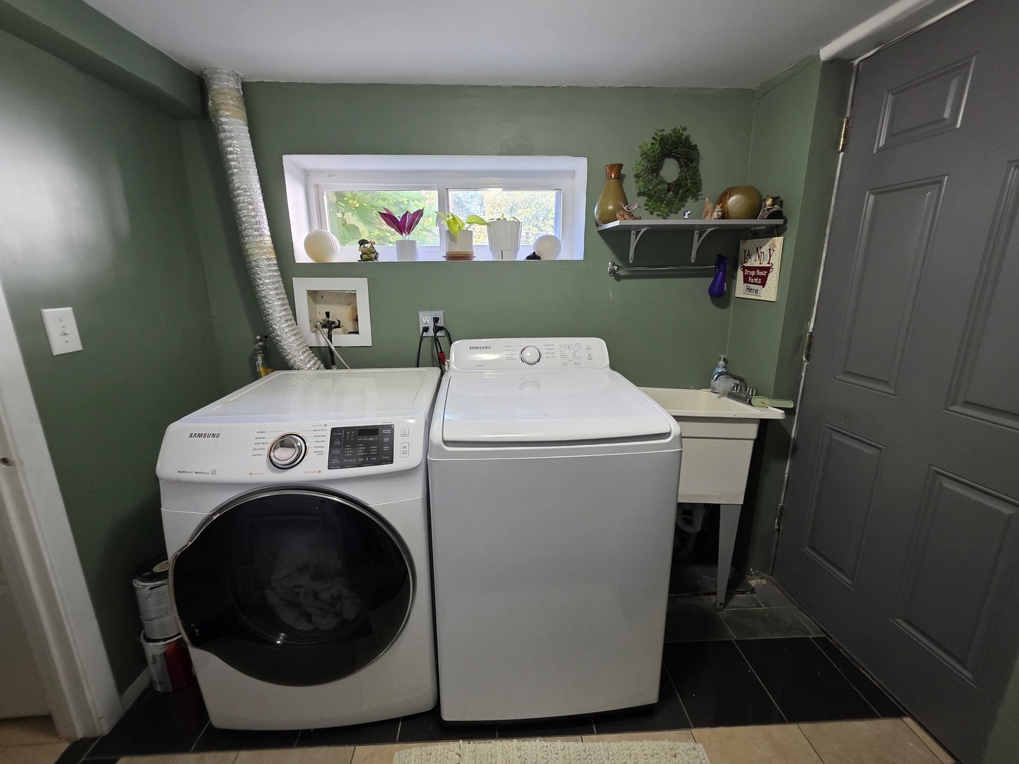 38433 N 5th Avenue, Spring Grove, IL 60081