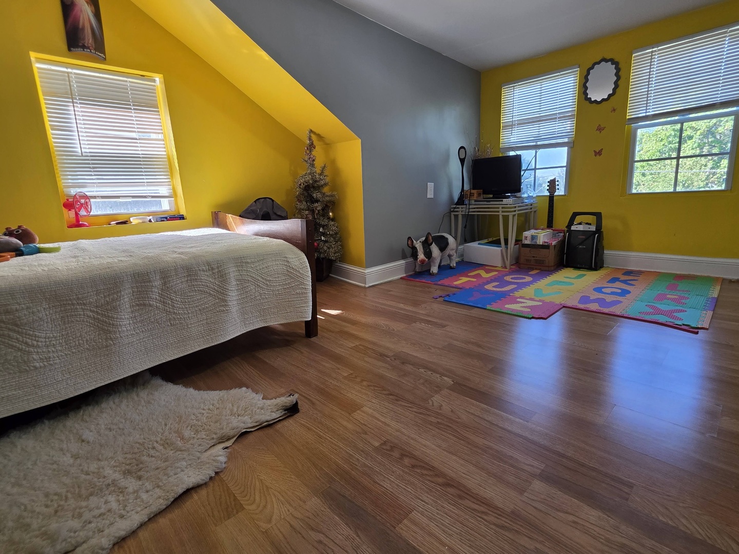 38433 N 5th Avenue, Spring Grove, IL 60081