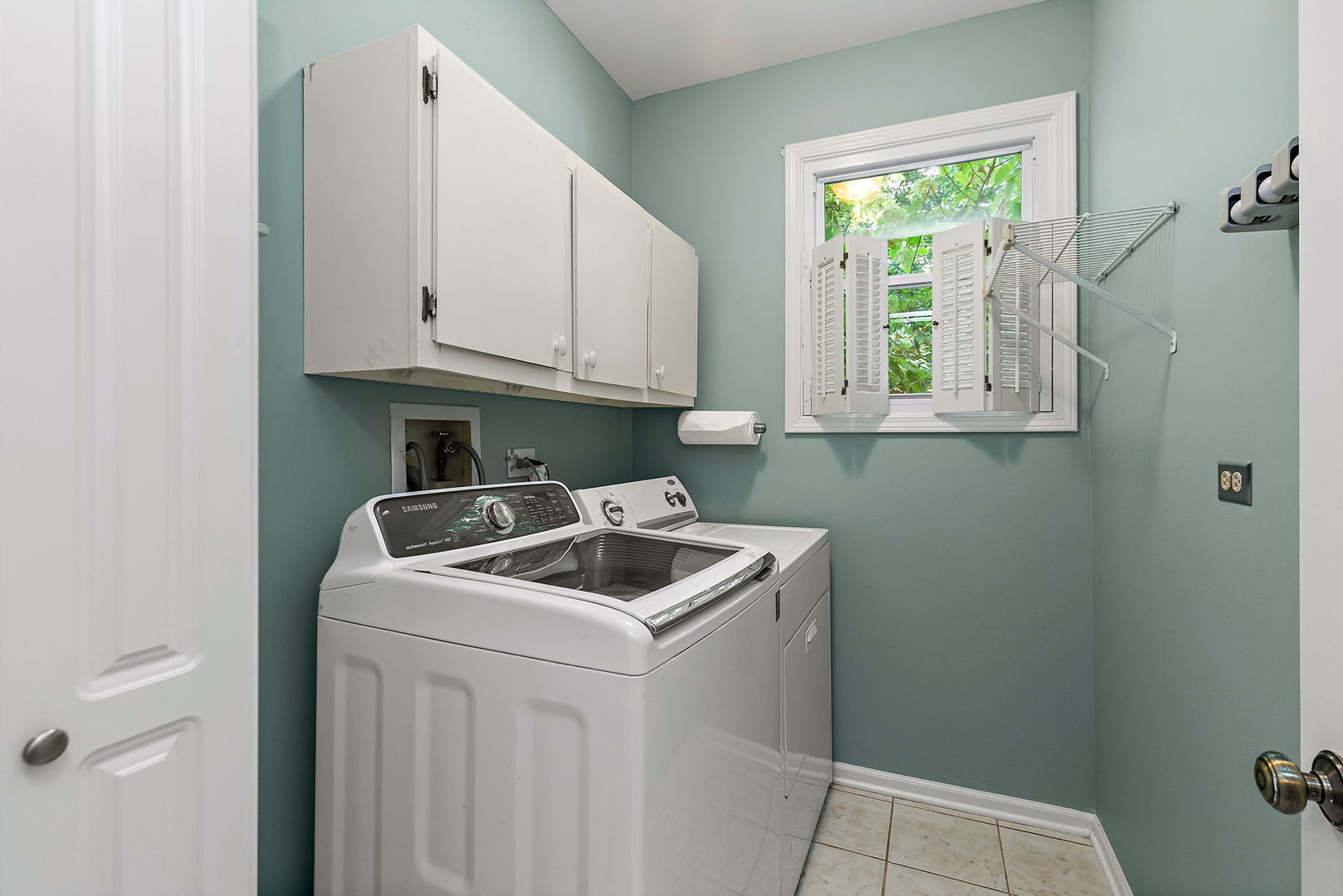 27W250 Birch Street, Winfield, IL 60190