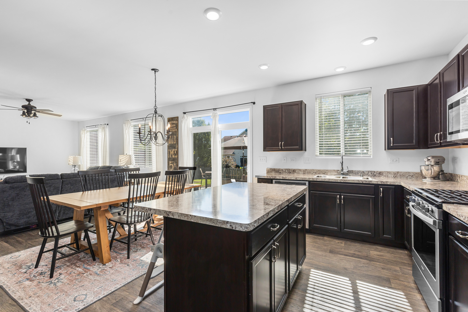1818 Cashel Lane, McHenry, IL 60050