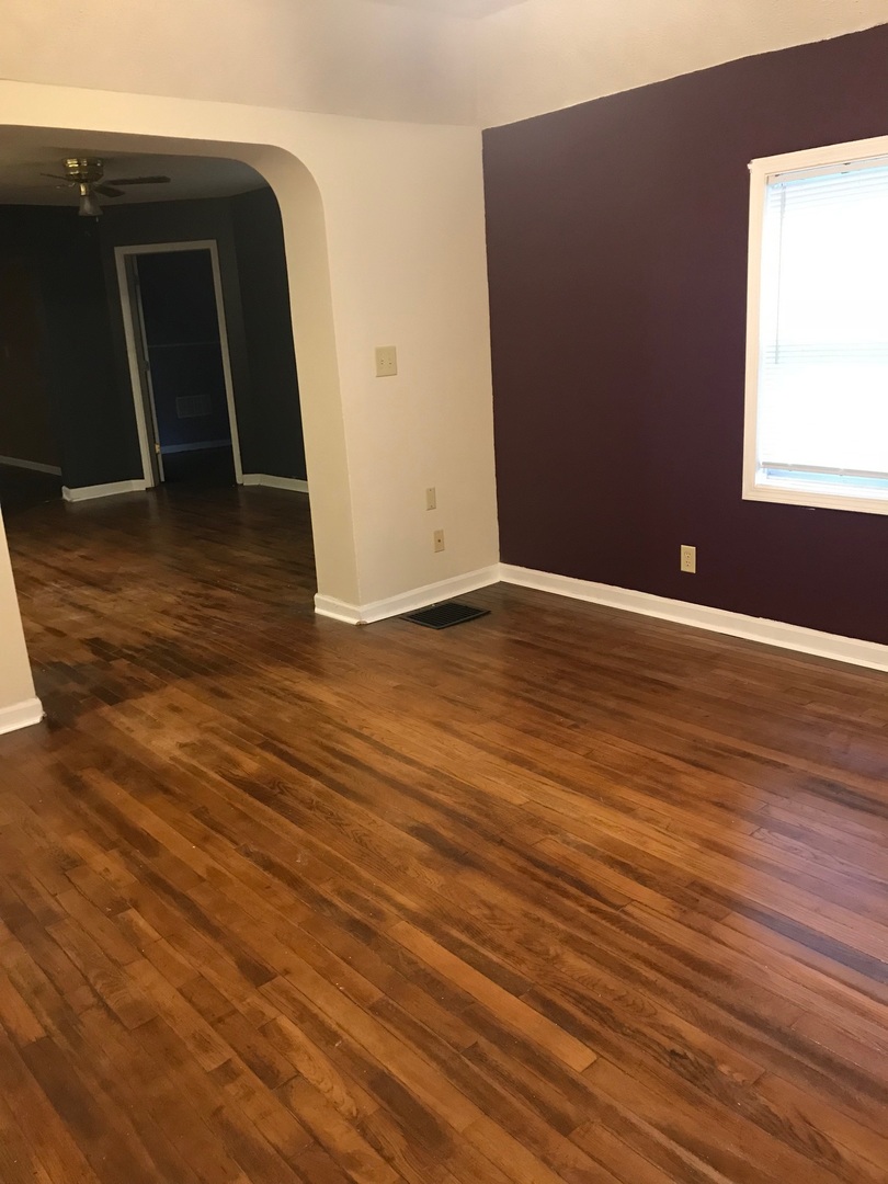 409 E Douglas Street, Bloomington, IL 61701