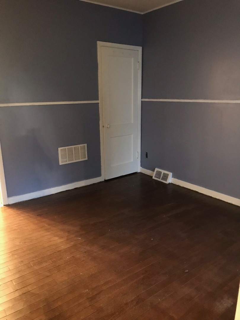 409 E Douglas Street, Bloomington, IL 61701