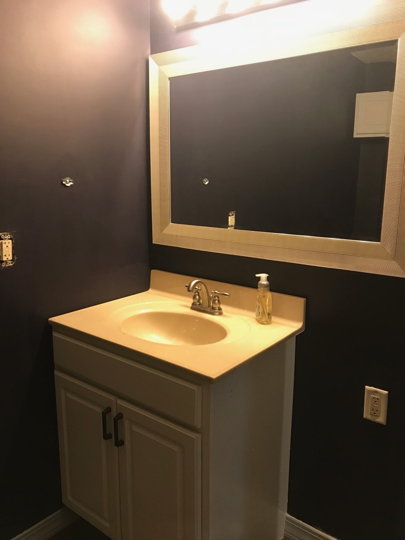 409 E Douglas Street, Bloomington, IL 61701