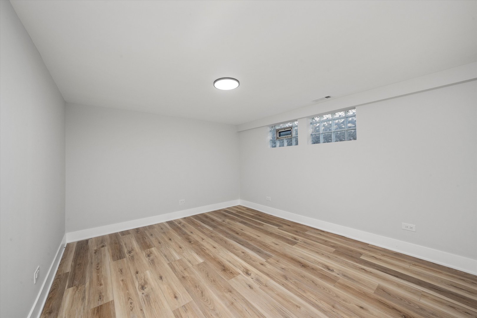 21636 Clyde Avenue, Sauk Village, IL 60411