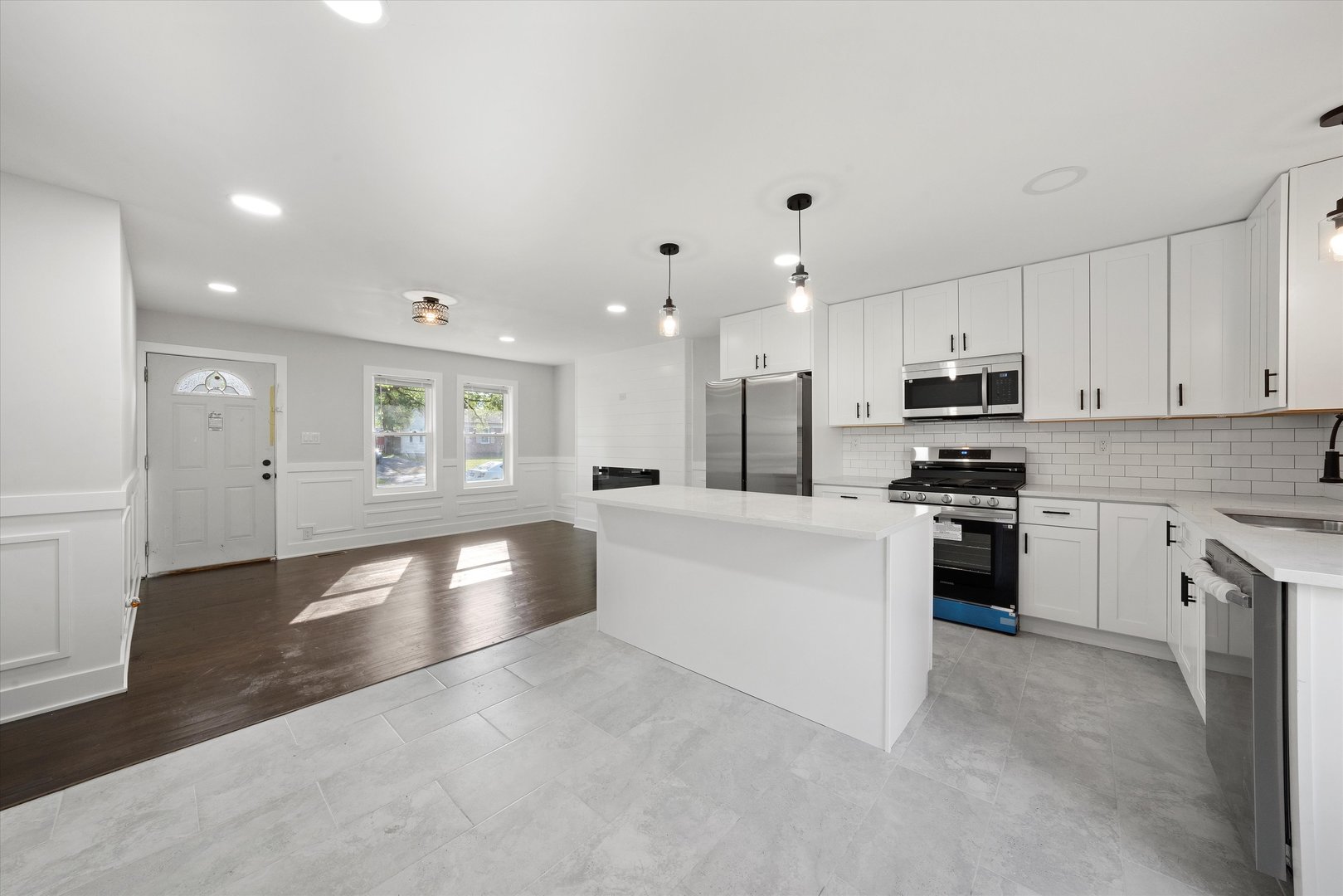 21636 Clyde Avenue, Sauk Village, IL 60411