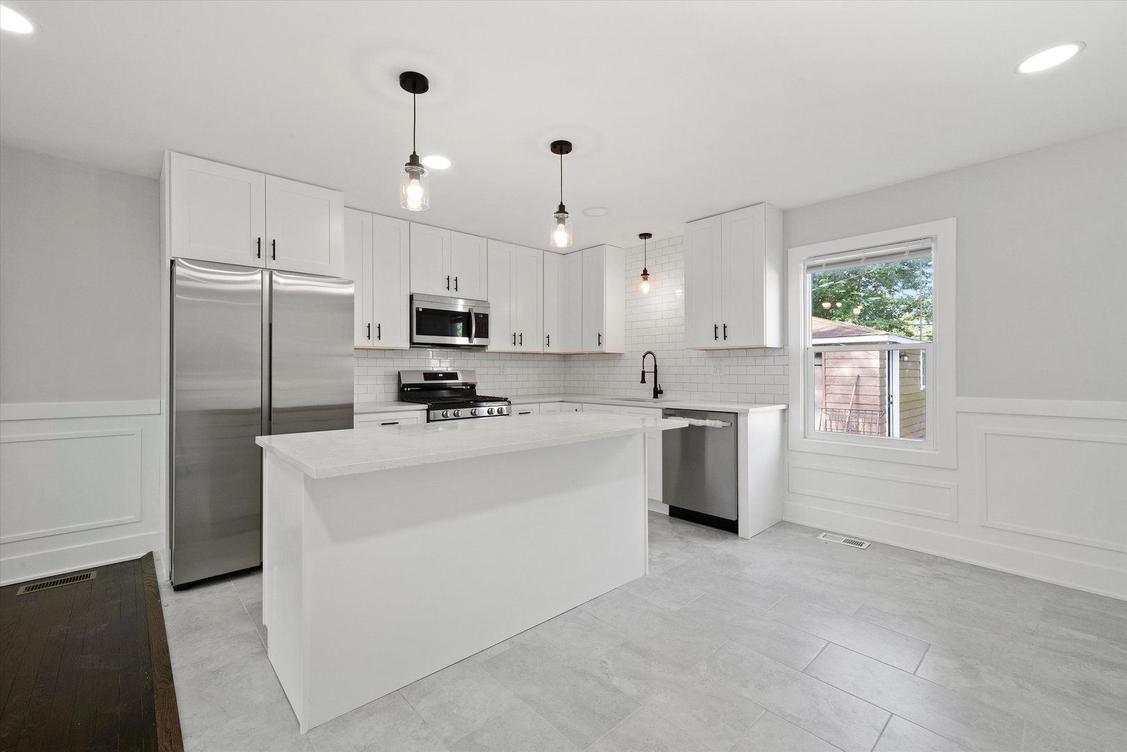 21636 Clyde Avenue, Sauk Village, IL 60411