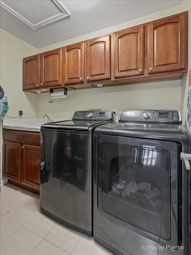 10392 Hunter Trail, Huntley, IL 60142