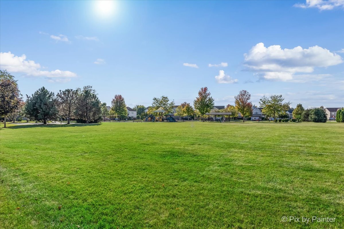 10392 Hunter Trail, Huntley, IL 60142